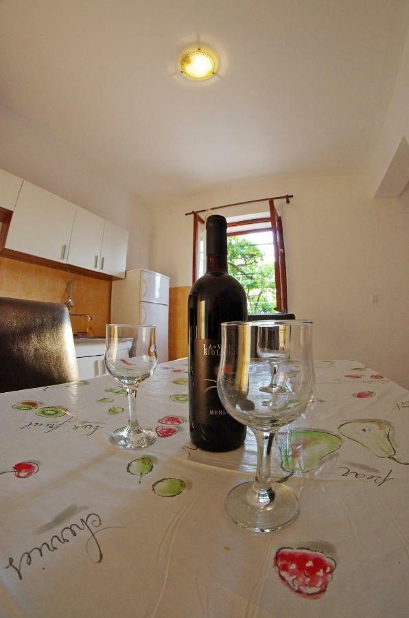 Large And Charming Near With Big & Sunny Terrace Appartement Sumartin