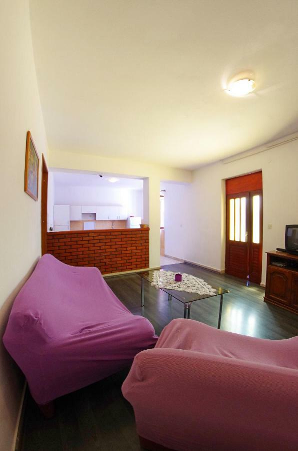 Large And Charming Near With Big & Sunny Terrace Appartement *